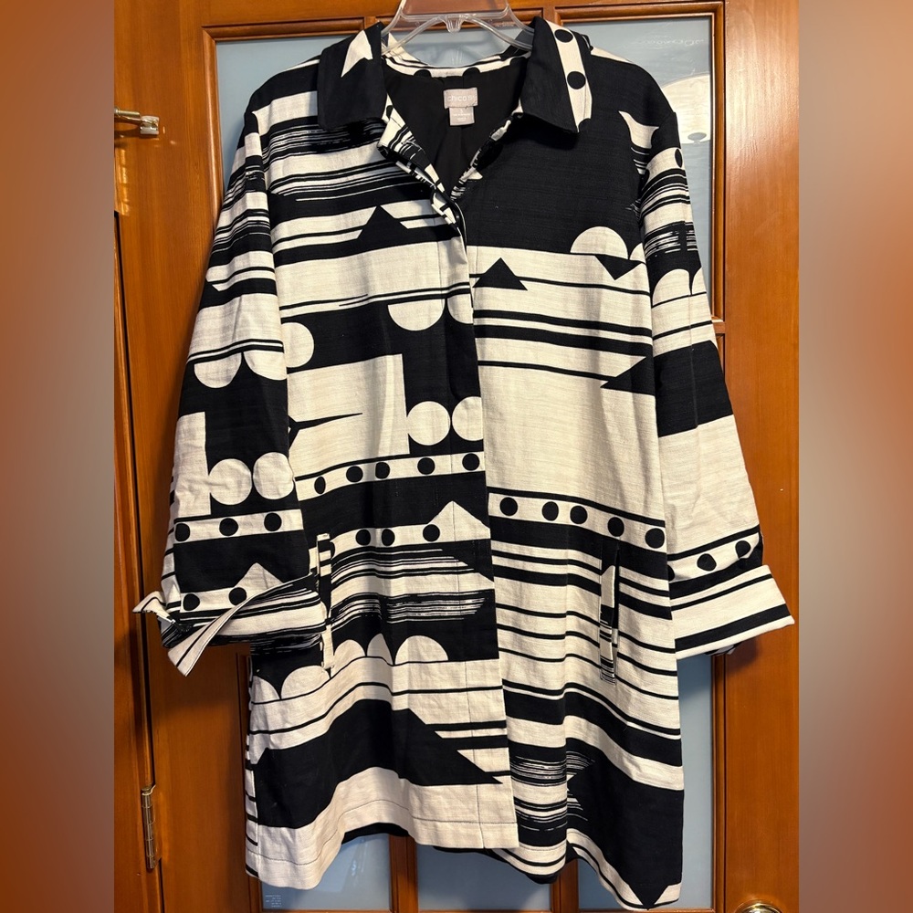 Chico's Black and Cream Patterned Jacket